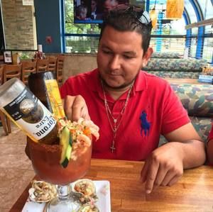 Meet your Posher, Juan